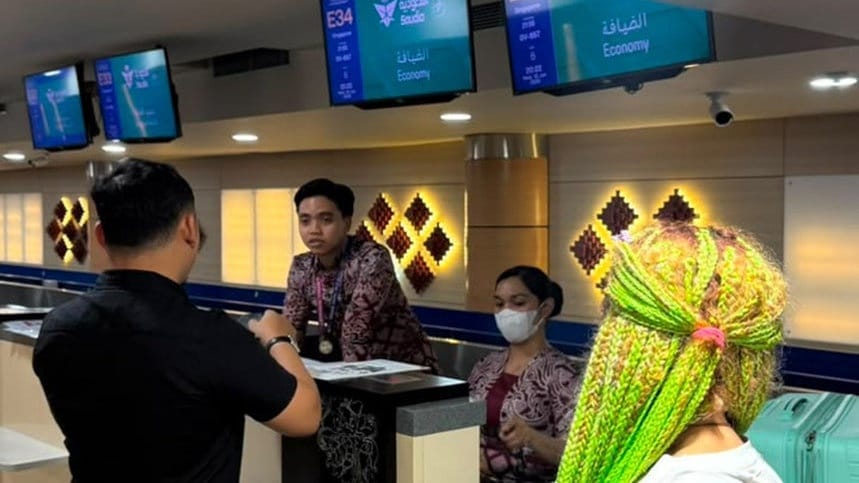 Buat Gaduh di Bandara, WN Arab Saudi Dideportasi dari Bali Buat Gaduh di Bandara, WN Arab Saudi Dideportasi dari Bali
