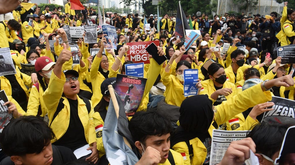 Kondisi Demo Jakarta Sore Ini dan Situasi Sekitar Bundaran HI Kondisi Demo Jakarta Sore Ini dan Situasi Sekitar Bundaran HI