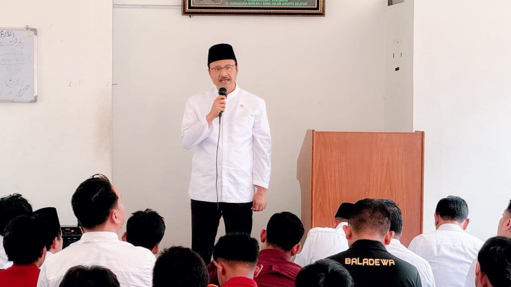 Jumatan di Sekolah Rakyat, Gus Ipul Beri Pesan Ini ke para Siswa Jumatan di Sekolah Rakyat, Gus Ipul Beri Pesan Ini ke para Siswa