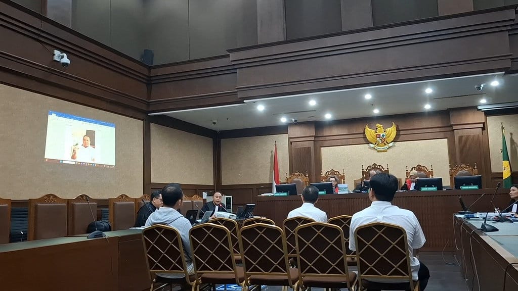 Bos Blueray Kenal Pegawai Bea Cukai via Anggota BPK Nyoman Adhi Bos Blueray Kenal Pegawai Bea Cukai via Anggota BPK Nyoman Adhi