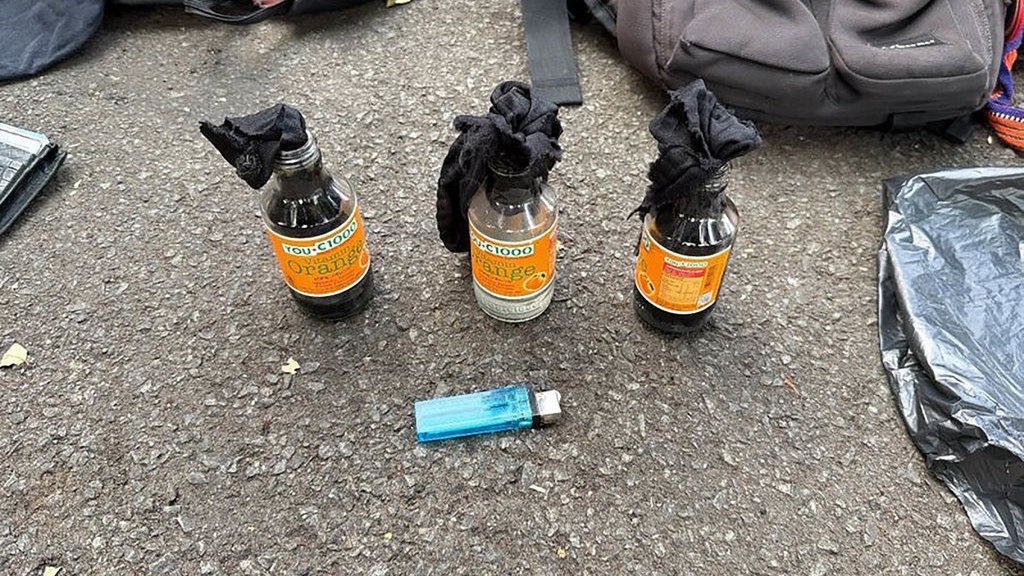 Satu Pembawa Botol Bersumbu saat Demo Ditetapkan Jadi Tersangka Satu Pembawa Botol Bersumbu saat Demo Ditetapkan Jadi Tersangka
