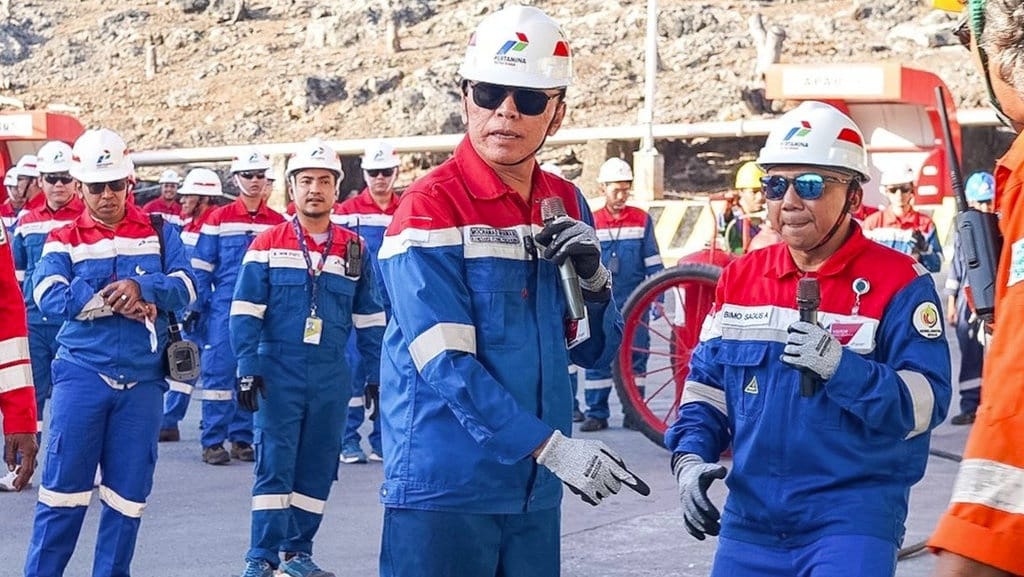 Komisaris Utama Pertamina Tinjau Keandalan Pasokan Energi di NTT Komisaris Utama Pertamina Tinjau Keandalan Pasokan Energi di NTT