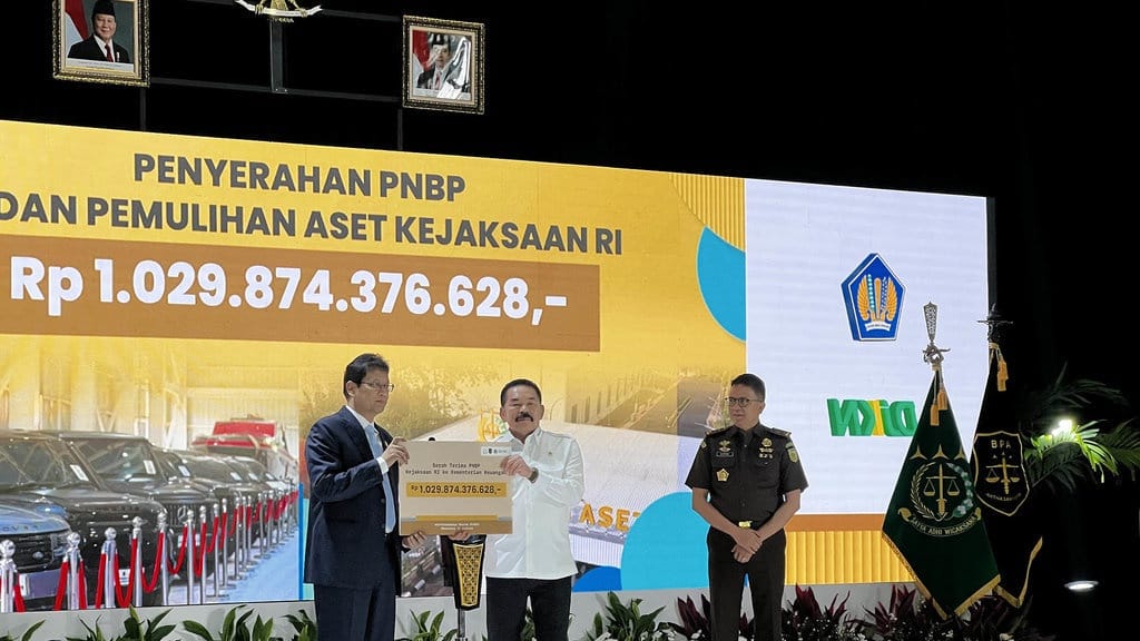 Kejagung Serahkan Uang Tunai dan Tanah Eddy Tansil Ke Kemenkeu Kejagung Serahkan Uang Tunai dan Tanah Eddy Tansil Ke Kemenkeu