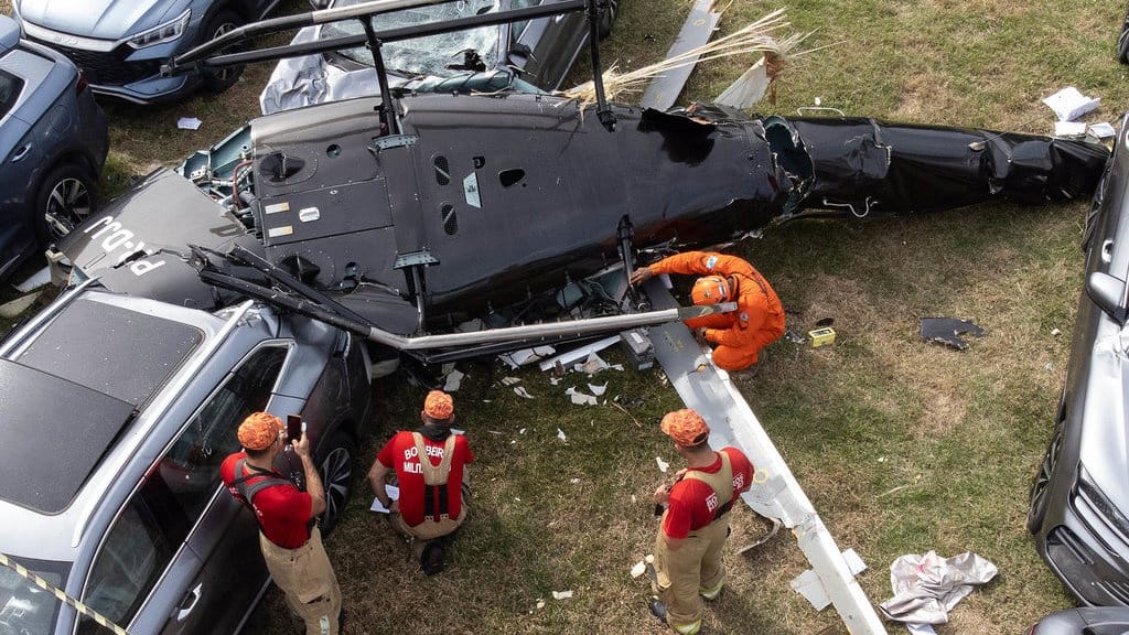 Dua Helikopter Tabrakan di Brasil, Penyanyi Oliver Tree Tewas? Dua Helikopter Tabrakan di Brasil, Penyanyi Oliver Tree Tewas?