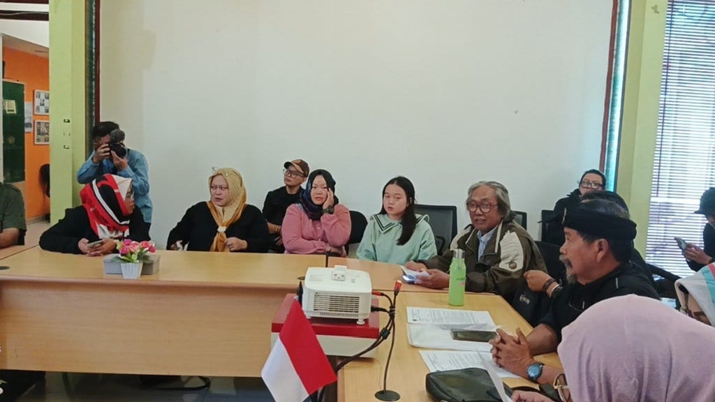 Aplikasi SPMB Kisruh, Disdik Dilaporkan ke Ombudsman Jabar Aplikasi SPMB Kisruh, Disdik Dilaporkan ke Ombudsman Jabar