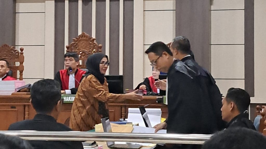 Kesaksian Istri Letjen Widi soal Aliran Uang TPPU BUMD Cilacap Kesaksian Istri Letjen Widi soal Aliran Uang TPPU BUMD Cilacap