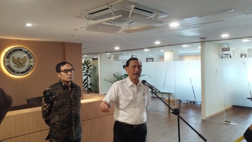 Luhut Targetkan Sistem Perlinsos Digital Rampung Akhir Tahun Ini Luhut Targetkan Sistem Perlinsos Digital Rampung Akhir Tahun Ini