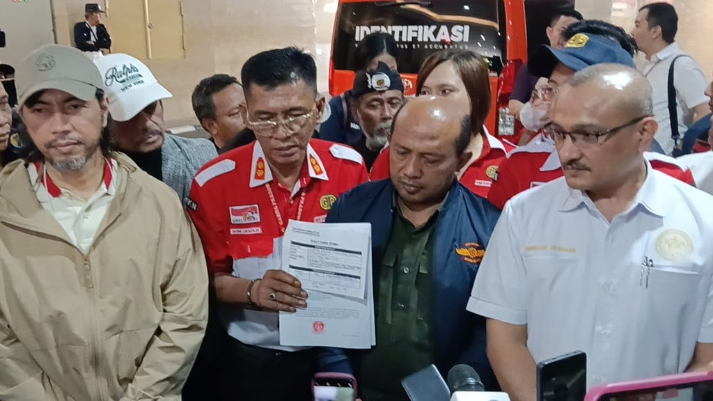Garda Prabowo Adukan Eks Ketua BEM UGM Tiyo ke Bareskrim Garda Prabowo Adukan Eks Ketua BEM UGM Tiyo ke Bareskrim