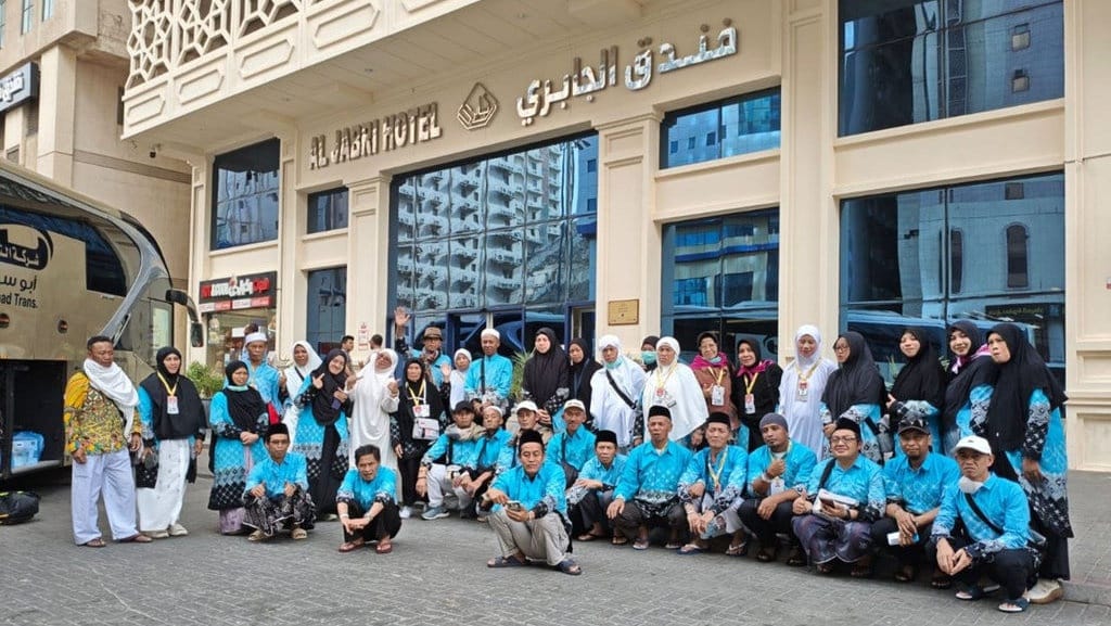 Saat Satu Keluarga Besar 42 Orang Berangkat Haji Bersama Saat Satu Keluarga Besar 42 Orang Berangkat Haji Bersama