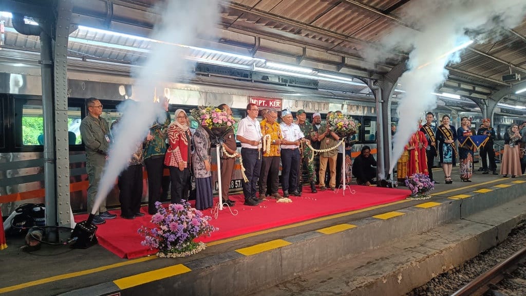 KAI Luncurkan KA Pandalungan 2 Rute Jember-Gambir PP KAI Luncurkan KA Pandalungan 2 Rute Jember-Gambir PP