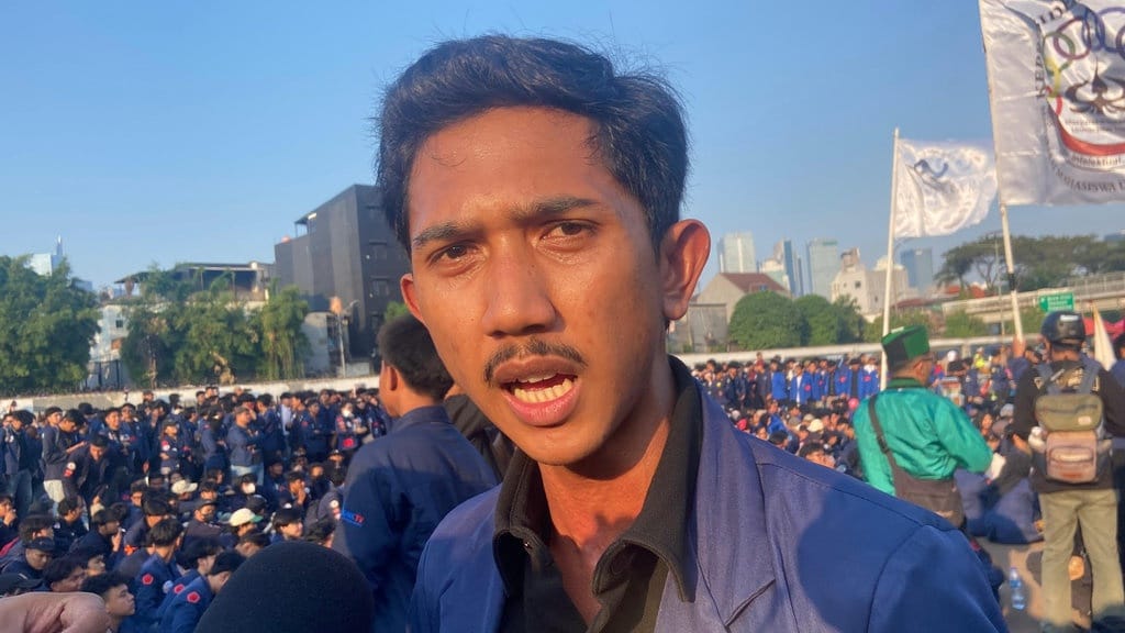 Tolak Masuk Gedung, Presma Trisakti Minta DPR Keluar Temui Massa Tolak Masuk Gedung, Presma Trisakti Minta DPR Keluar Temui Massa