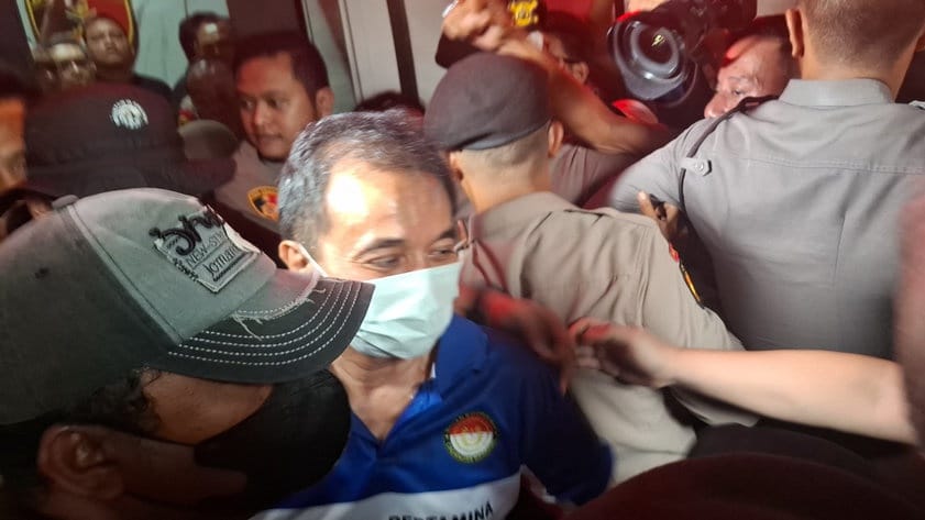 Roy Suryo dan dr Tifa Ditahan untuk Dilimpahkan ke Jaksa Roy Suryo dan dr Tifa Ditahan untuk Dilimpahkan ke Jaksa