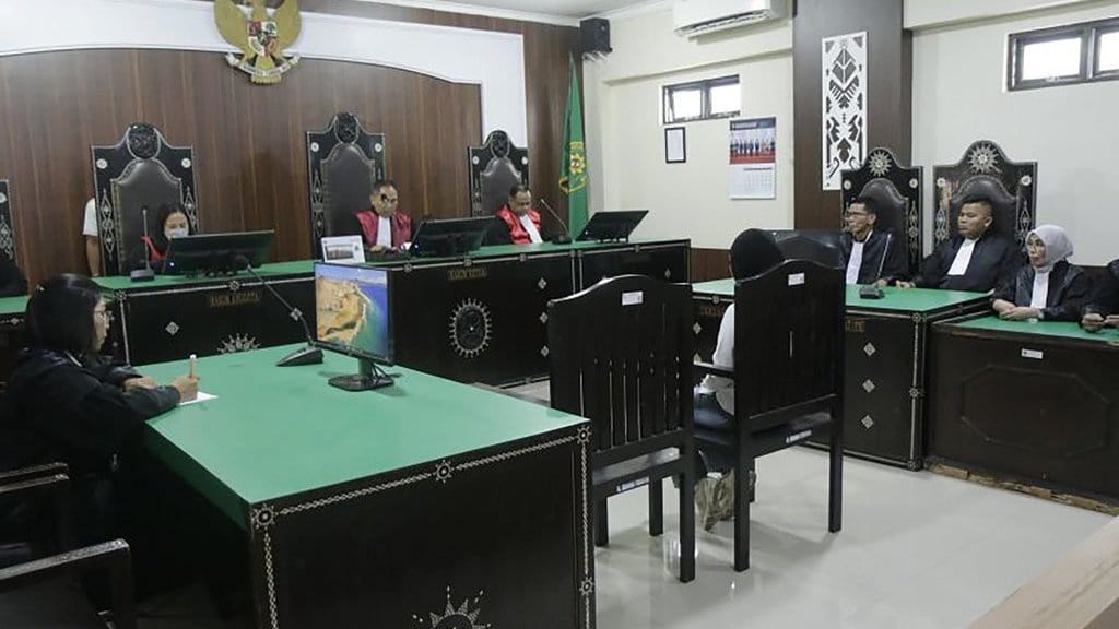 Brigadir Rizka Divonis 10 Tahun Bui di Kasus Pembunuhan Suaminya Brigadir Rizka Divonis 10 Tahun Bui di Kasus Pembunuhan Suaminya
