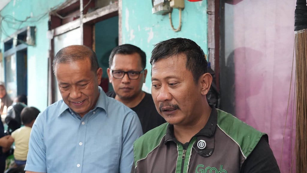 Dishub Jaktim Minta Maaf Soal Angkut Motor Ojol yang Parkir Liar Dishub Jaktim Minta Maaf Soal Angkut Motor Ojol yang Parkir Liar