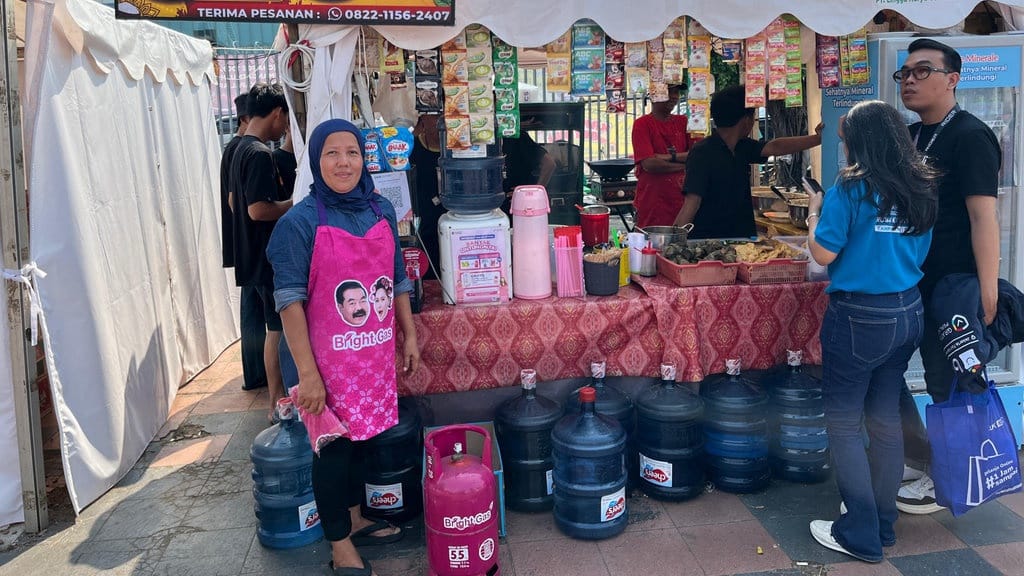 Pertamina Hibahkan Bright Gas Untuk Pedagang Jakarta Fair Pertamina Hibahkan Bright Gas Untuk Pedagang Jakarta Fair