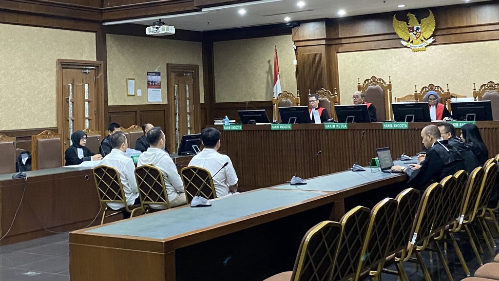 Bos Blueray John Field Dituntut 3 Tahun Bui, Anak Buah 2,5 Tahun Bos Blueray John Field Dituntut 3 Tahun Bui, Anak Buah 2,5 Tahun