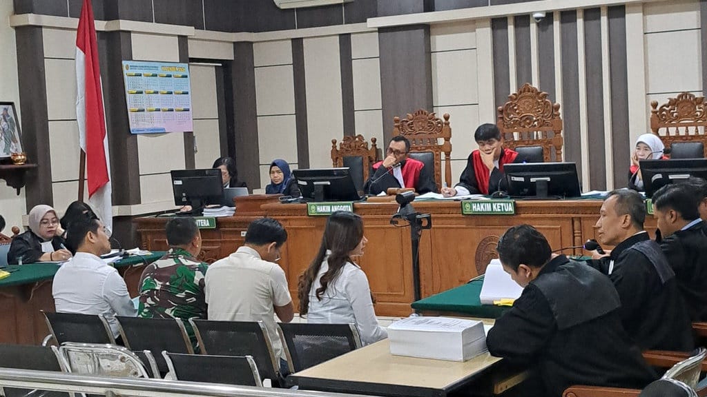 Jaksa Telusuri Pembelian Mobil 'LC Pak Widi' Rp2,6 Miliar Jaksa Telusuri Pembelian Mobil 'LC Pak Widi' Rp2,6 Miliar