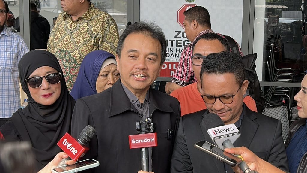 Roy Suryo Kembali Ajukan Praperadilan di Kasus Ijazah Jokowi Roy Suryo Kembali Ajukan Praperadilan di Kasus Ijazah Jokowi