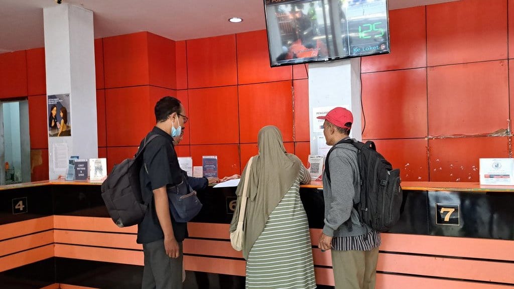 5 Pekerja Suara Merdeka Adukan Perusahaan ke Dewan Pers 5 Pekerja Suara Merdeka Adukan Perusahaan ke Dewan Pers