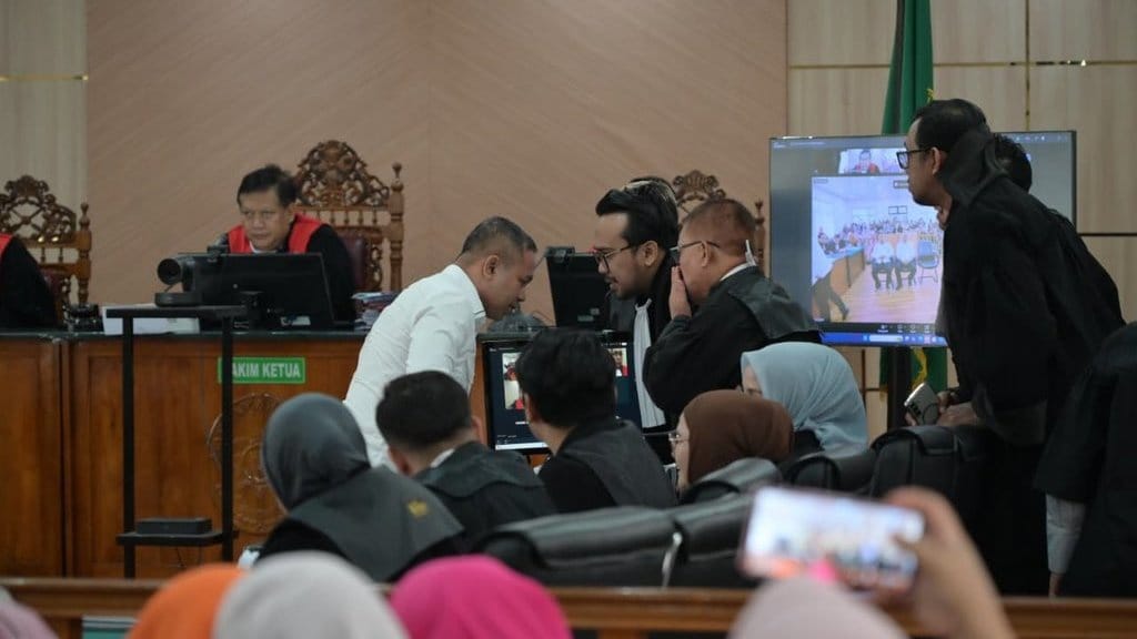 Kasus Jatah Preman, Gubernur Riau Abdul Wahid Dituntut 8,5 Tahun Kasus Jatah Preman, Gubernur Riau Abdul Wahid Dituntut 8,5 Tahun