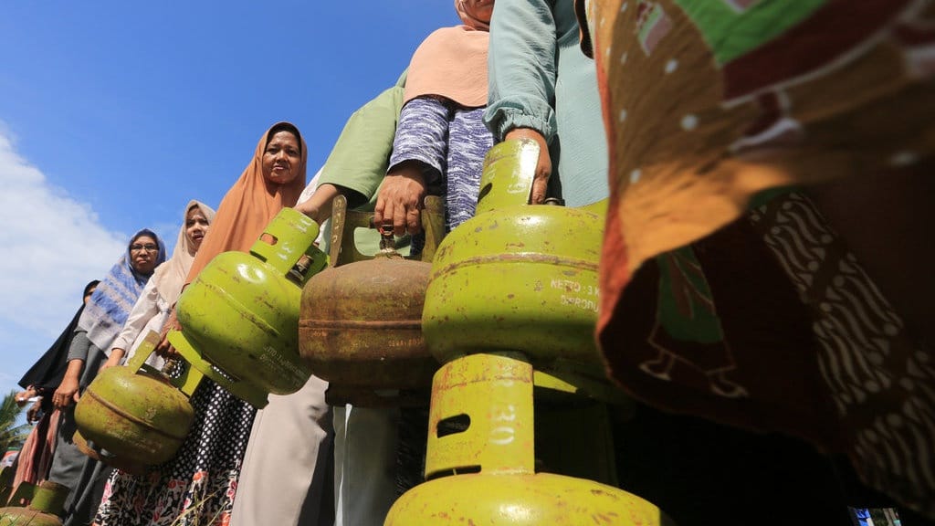 Banggar Potong Subsidi Energi di RAPBN 2027 Jadi Rp261,5 T Banggar Potong Subsidi Energi di RAPBN 2027 Jadi Rp261,5 T