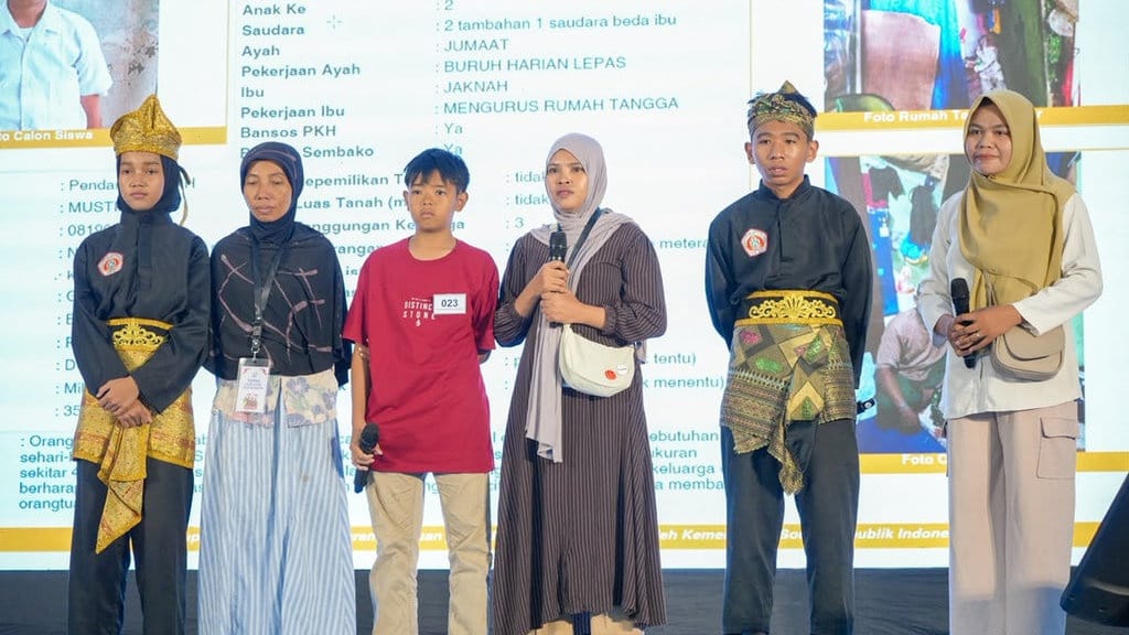Di Open House Sekolah Rakyat NTB, Mensos Puji Perkembangan Siswa Di Open House Sekolah Rakyat NTB, Mensos Puji Perkembangan Siswa