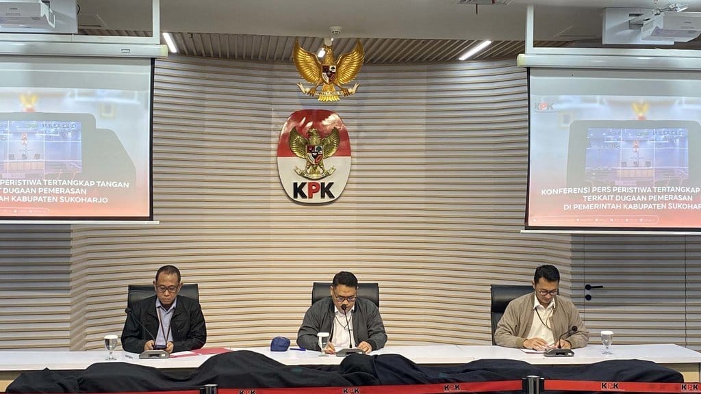 KPK: Bupati Sukoharjo Diduga Potong 40% Insentif Upah Pungut ASN KPK: Bupati Sukoharjo Diduga Potong 40% Insentif Upah Pungut ASN