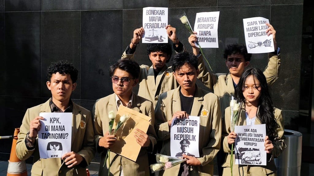 SEMA UGM Desak KPK Tangani Kasus Febrie Adriansyah SEMA UGM Desak KPK Tangani Kasus Febrie Adriansyah