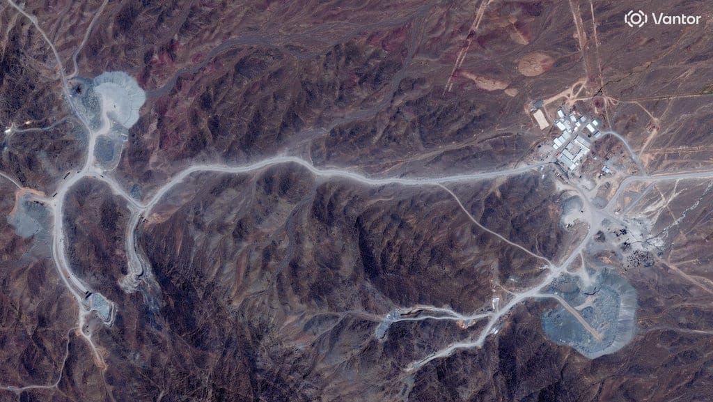 Gunung Pickaxe di Iran Jadi Target Serangan AS, Ada Apa di Sana? Gunung Pickaxe di Iran Jadi Target Serangan AS, Ada Apa di Sana?