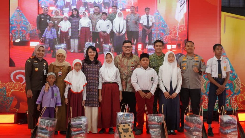 Mas Dhito Pastikan Pemkab Kediri Kawal Program Sekolah Rakyat Mas Dhito Pastikan Pemkab Kediri Kawal Program Sekolah Rakyat