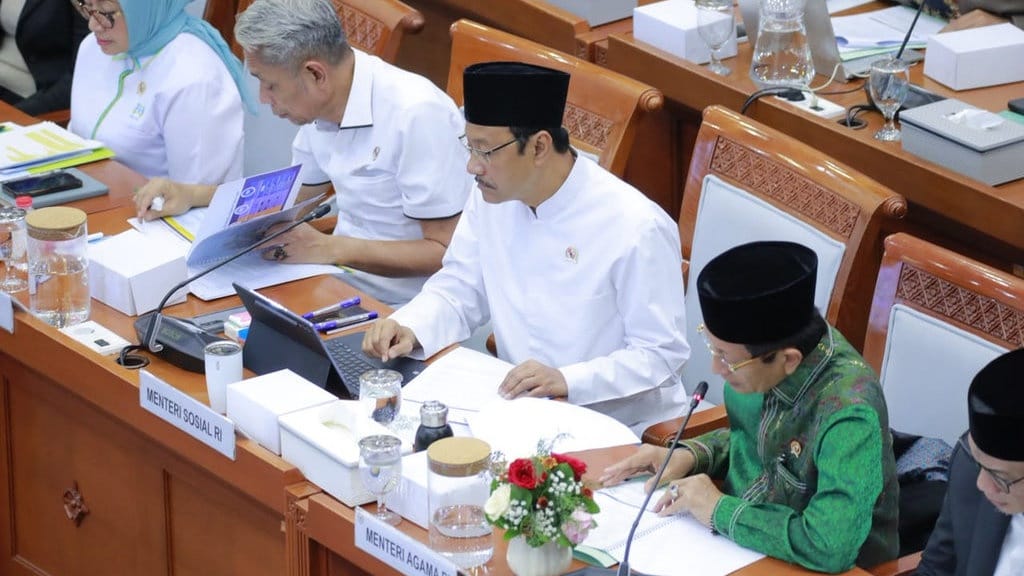 Raker Komisi VIII: Mensos Beberkan Hasil Penanganan Temuan BPK Raker Komisi VIII: Mensos Beberkan Hasil Penanganan Temuan BPK