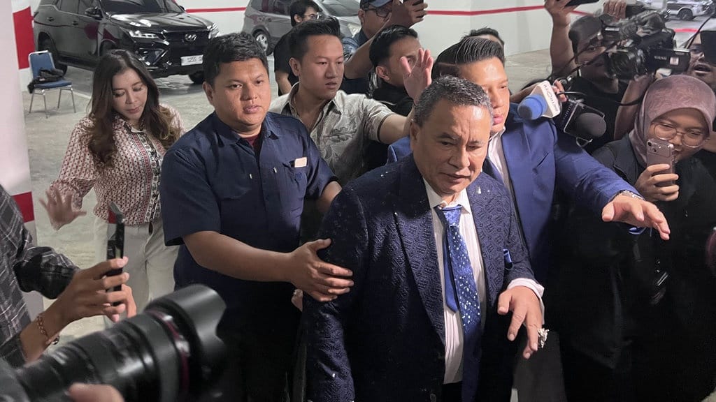 Febrie Adriansyah Tunjuk Hotman Paris Jadi Pengacaranya Febrie Adriansyah Tunjuk Hotman Paris Jadi Pengacaranya