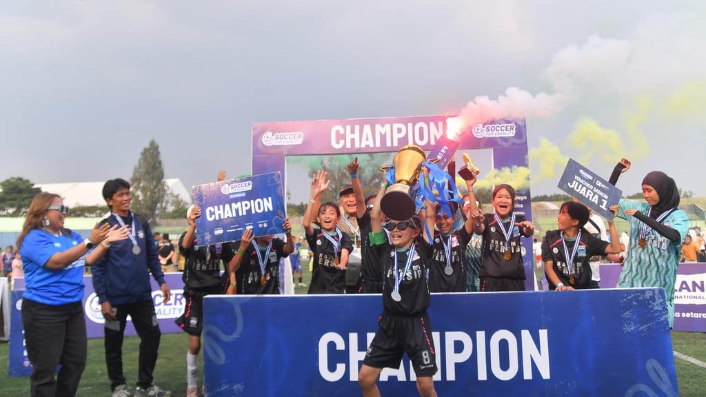 Misi Kesetaraan dan Solidaritas Soccer for Equality di Bandung Misi Kesetaraan dan Solidaritas Soccer for Equality di Bandung