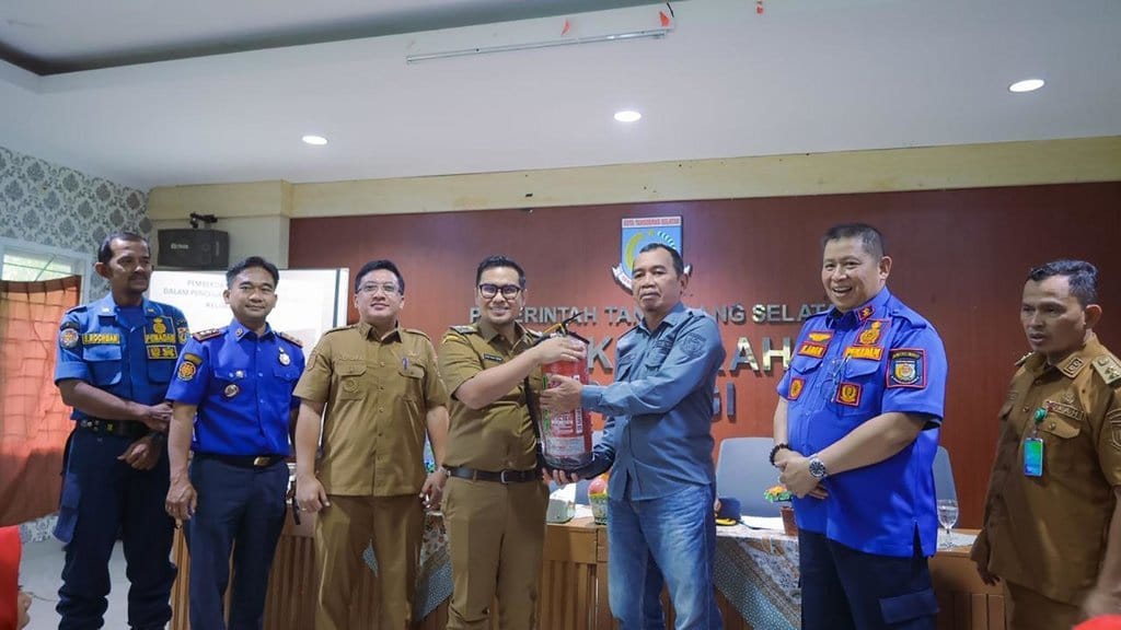 Pemkot Tangsel Perkuat Pencegahan Kebakaran Berbasis Warga Pemkot Tangsel Perkuat Pencegahan Kebakaran Berbasis Warga