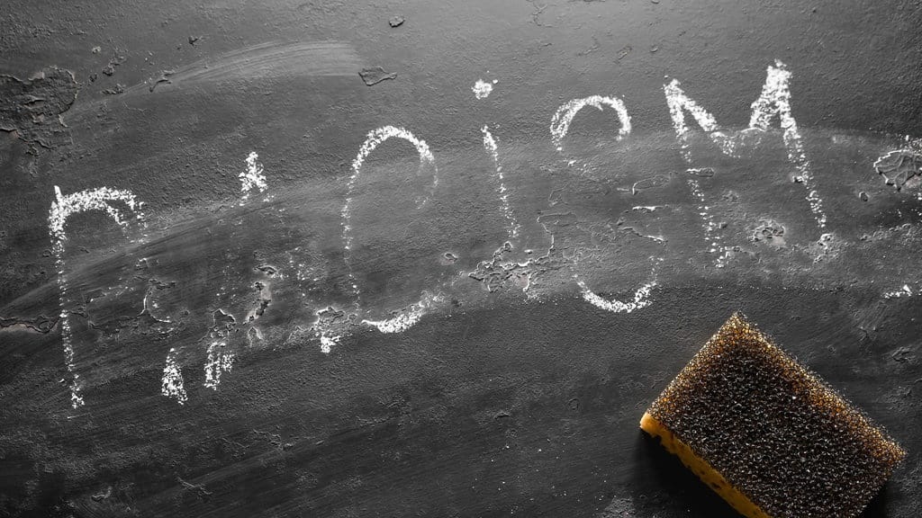 Kronologi Penjahit di Bali Berlaku Rasis pada Pelanggannya Kronologi Penjahit di Bali Berlaku Rasis pada Pelanggannya