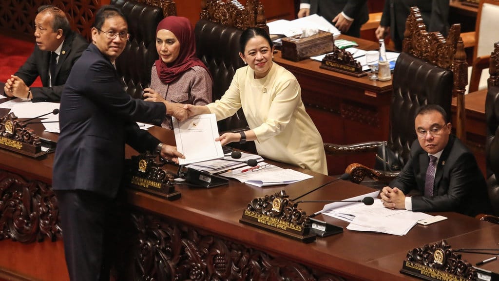 Dibahas Super Kilat, Apa Isi Undang-Undang PFII? Dibahas Super Kilat, Apa Isi Undang-Undang PFII?