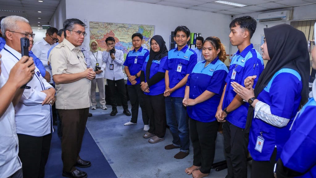 Menaker Tegaskan MagangHub Bawa Manfaat nyata Bagi Industri RI Menaker Tegaskan MagangHub Bawa Manfaat nyata Bagi Industri RI