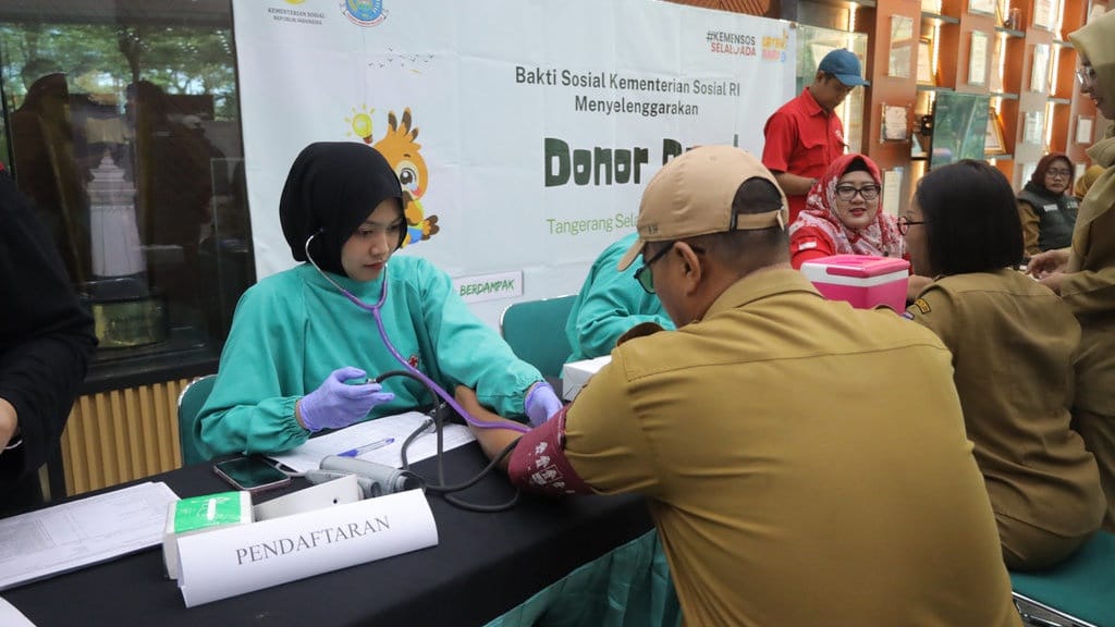 Pemkot Tangsel-Kemensos Gelar Bakti Sosial, Hadirkan 10 Layanan Pemkot Tangsel-Kemensos Gelar Bakti Sosial, Hadirkan 10 Layanan
