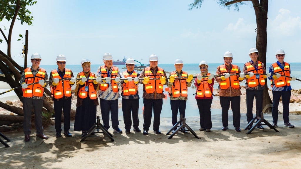 TelkomGroup Rampungkan Pendaratan Kabel Laut NCC di Batam TelkomGroup Rampungkan Pendaratan Kabel Laut NCC di Batam
