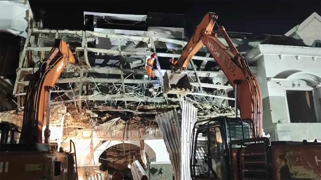 4 Fakta Ledakan di Grand Polonia Medan yang Robohkan Rumah Mewah 4 Fakta Ledakan di Grand Polonia Medan yang Robohkan Rumah Mewah