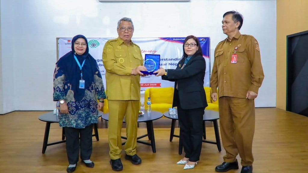 Benyamin Dukung Sinergi untuk Latih SDM Tangsel Siap Kerja di LN Benyamin Dukung Sinergi untuk Latih SDM Tangsel Siap Kerja di LN