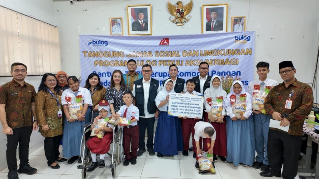 Peringati Hari Anak, BULOG Salurkan Paket Beras bagi Siswa SLB Peringati Hari Anak, BULOG Salurkan Paket Beras bagi Siswa SLB