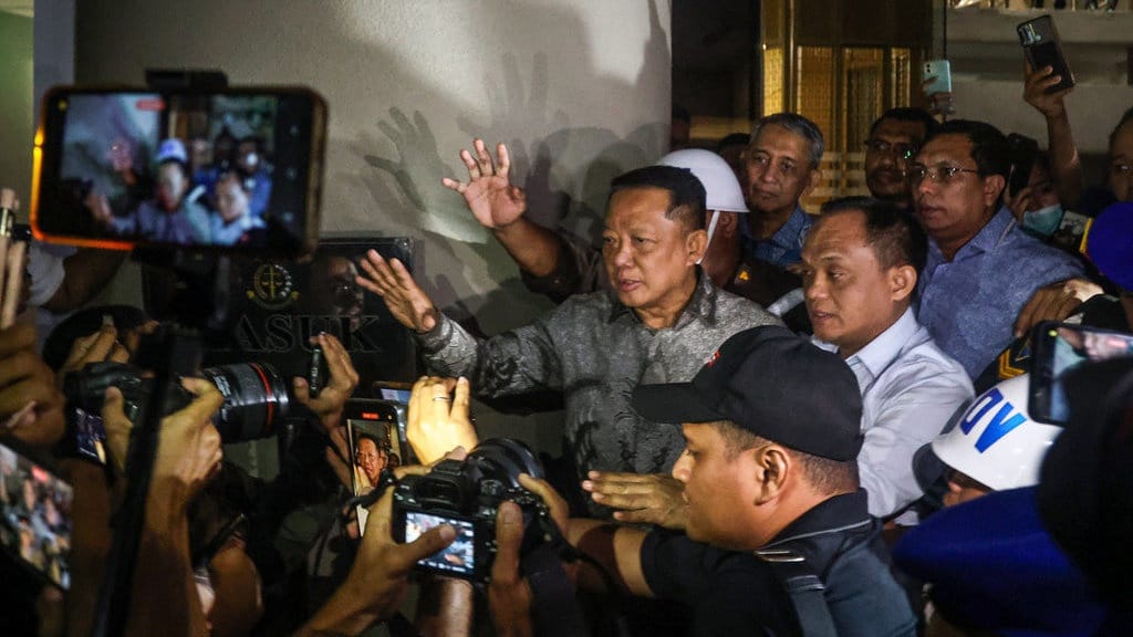 Kejagung Geledah 6 Lokasi Lagi Terkait Kasus Febrie Adriansyah Kejagung Geledah 6 Lokasi Lagi Terkait Kasus Febrie Adriansyah