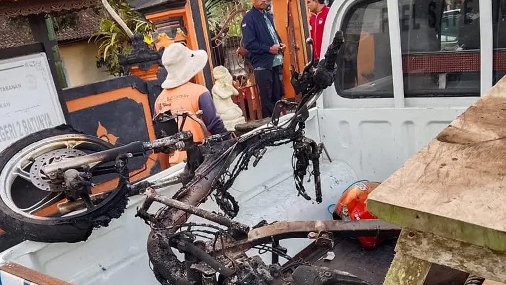Diduga Curi Ayam Aduan, Pria Tabanan Tewas Dikeroyok Massa Diduga Curi Ayam Aduan, Pria Tabanan Tewas Dikeroyok Massa