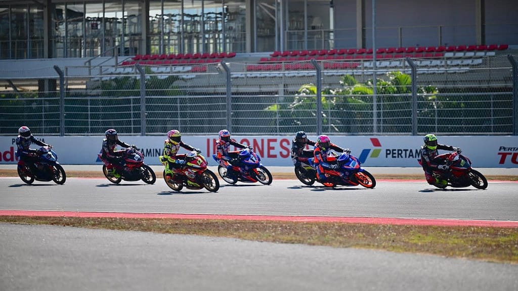 Mimpi Juara Dunia Dimulai dari Pertamina Mandalika Racing Series Mimpi Juara Dunia Dimulai dari Pertamina Mandalika Racing Series