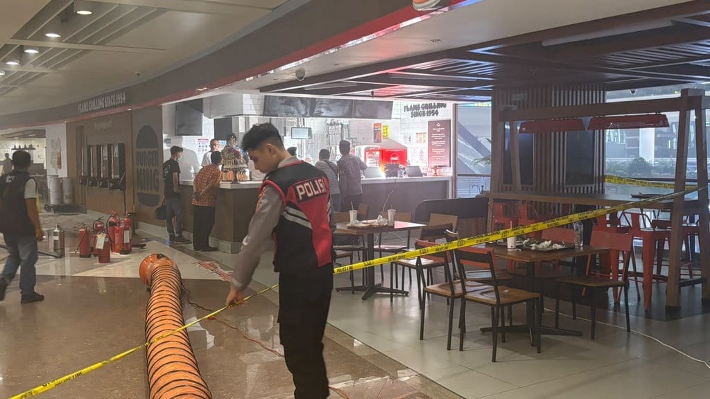 Bandara Ngurah Rai Sempat Dipenuhi Asap, Polisi Ungkap Pemicunya Bandara Ngurah Rai Sempat Dipenuhi Asap, Polisi Ungkap Pemicunya