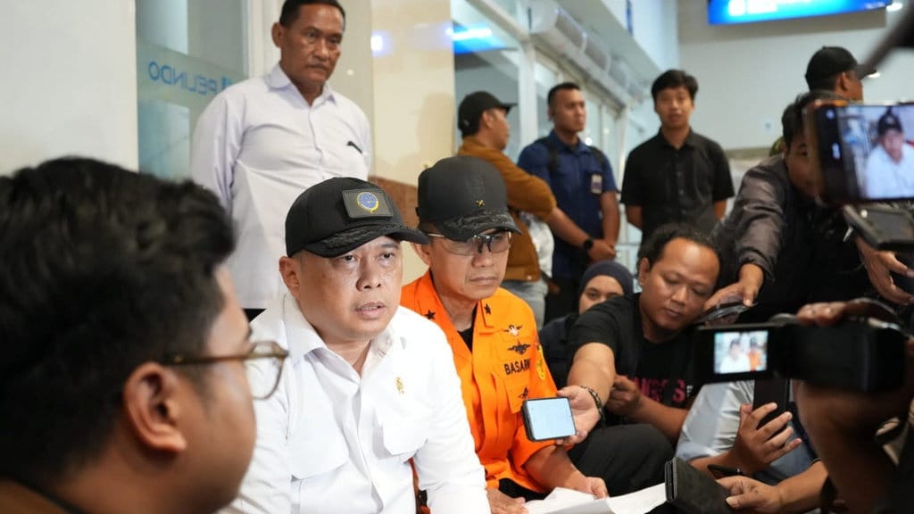 Kebakaran KMP Mutiara Sentosa II: 5 Tewas, 234 Selamat Kebakaran KMP Mutiara Sentosa II: 5 Tewas, 234 Selamat