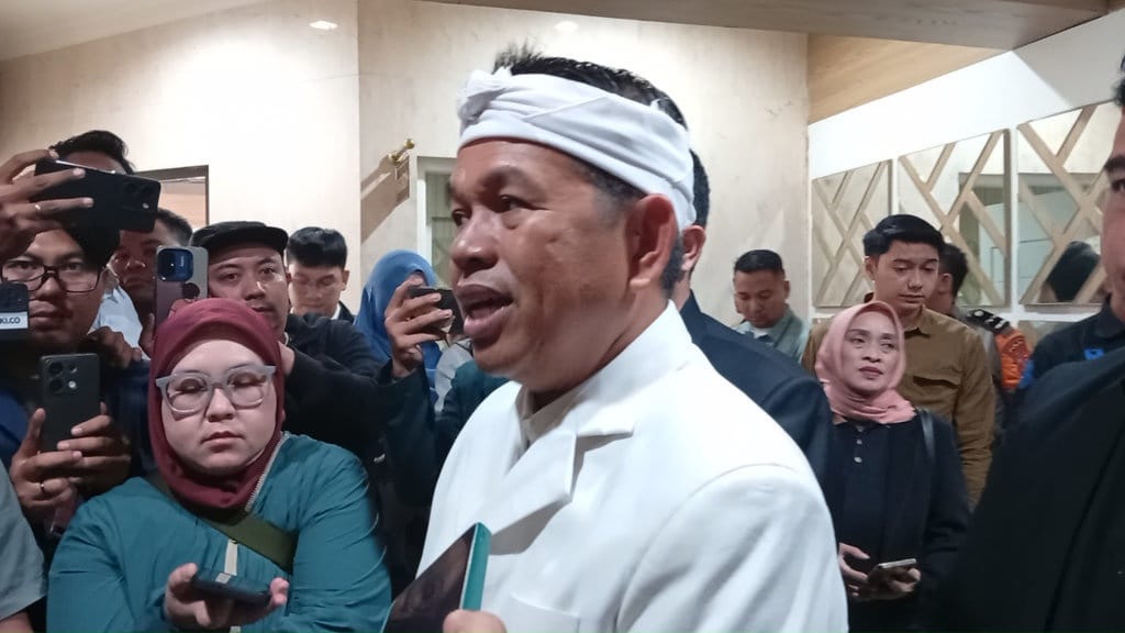 Dedi Mulyadi Minta Warga Jabar Lawan Penjualan Ilegal Tramadol Dedi Mulyadi Minta Warga Jabar Lawan Penjualan Ilegal Tramadol