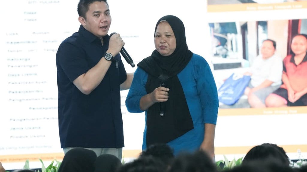 Tangis Haru Orang Tua, Melihat Harapan Anak di Sekolah Rakyat Tangis Haru Orang Tua, Melihat Harapan Anak di Sekolah Rakyat