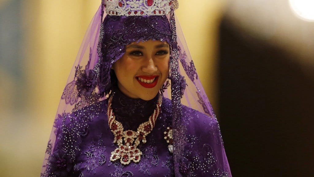 Sosok Raabi'atul Adawiyyah, Menantu Sultan Brunei Hilang Gelar Sosok Raabi'atul Adawiyyah, Menantu Sultan Brunei Hilang Gelar